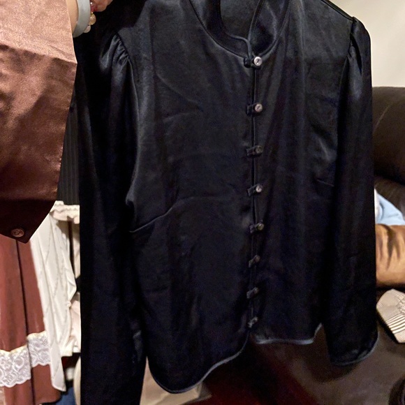 Aritzia Wilfred Women's Black Button-up Long Sleeve Lightweight Blouse - Picture 3 of 7